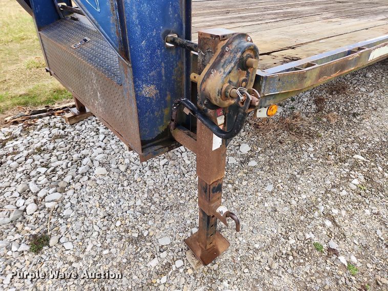 image for item MW9538 1997 Loadmaster  equipment trailer