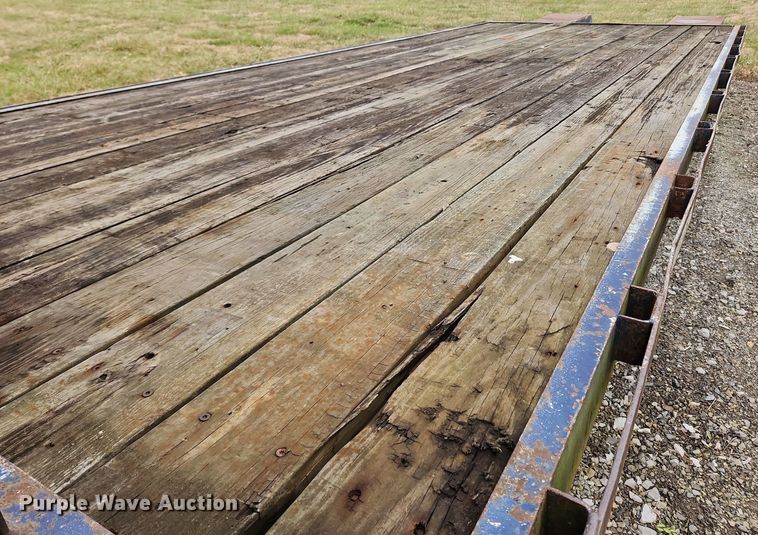 image for item MW9538 1997 Loadmaster  equipment trailer