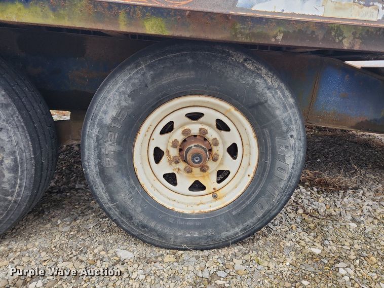 image for item MW9538 1997 Loadmaster  equipment trailer