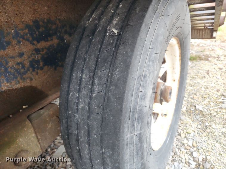 image for item MW9538 1997 Loadmaster  equipment trailer