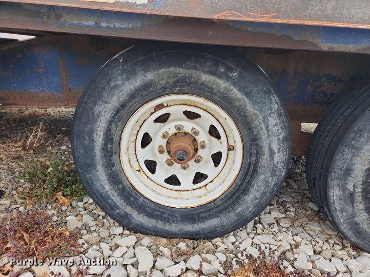 image for item MW9538 1997 Loadmaster  equipment trailer