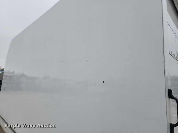 image for item MW9542 2003 Ford E350 Super Duty  box truck