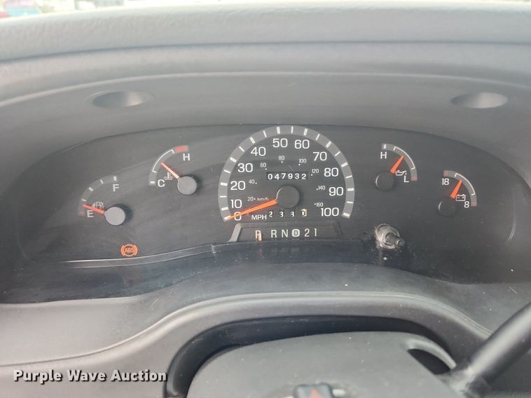 image for item MW9542 2003 Ford E350 Super Duty  box truck