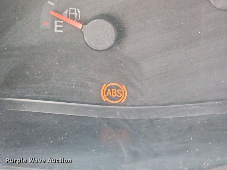 image for item MW9542 2003 Ford E350 Super Duty  box truck