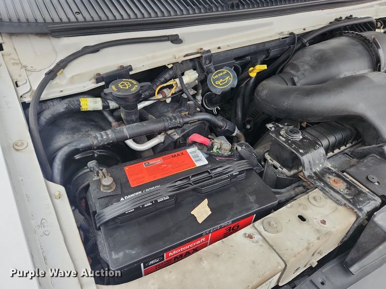 image for item MW9542 2003 Ford E350 Super Duty  box truck