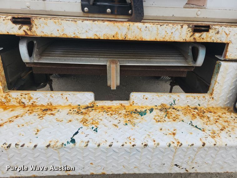 image for item MW9542 2003 Ford E350 Super Duty  box truck