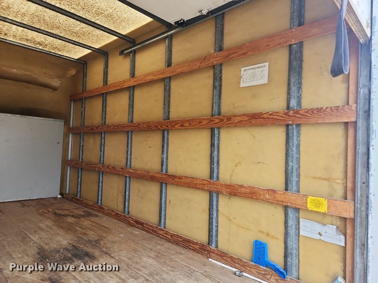 image for item MW9542 2003 Ford E350 Super Duty  box truck