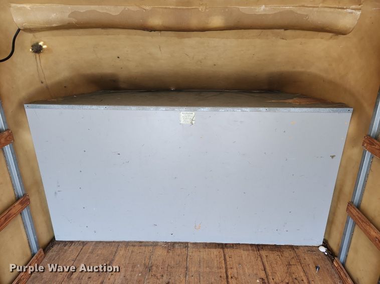 image for item MW9542 2003 Ford E350 Super Duty  box truck