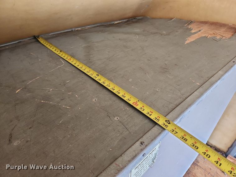 image for item MW9542 2003 Ford E350 Super Duty  box truck