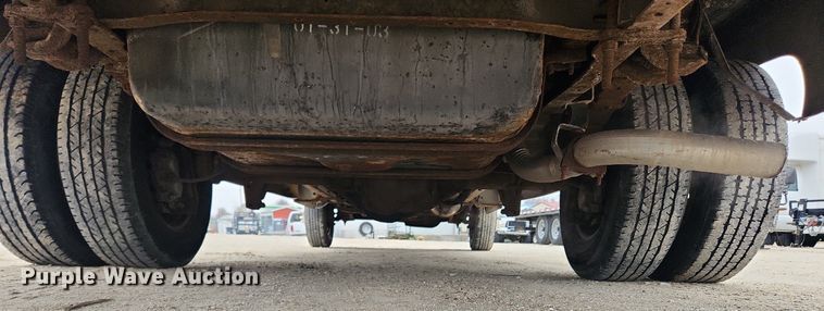 image for item MW9542 2003 Ford E350 Super Duty  box truck