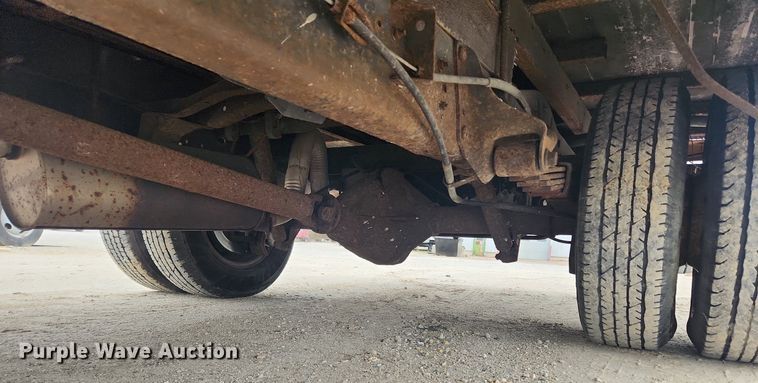 image for item MW9542 2003 Ford E350 Super Duty  box truck