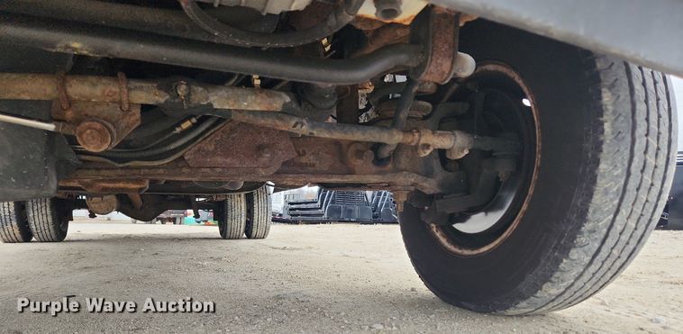 image for item MW9542 2003 Ford E350 Super Duty  box truck