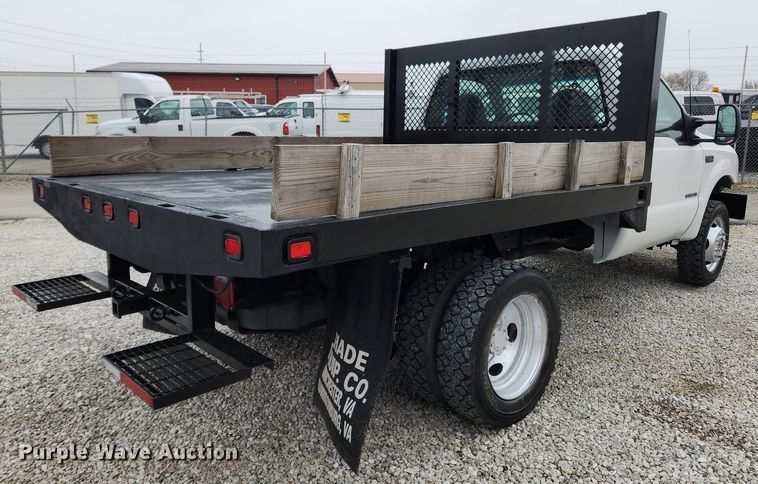 image for item MW9548 2000 Ford F550 Super Duty XL  flatbed truck