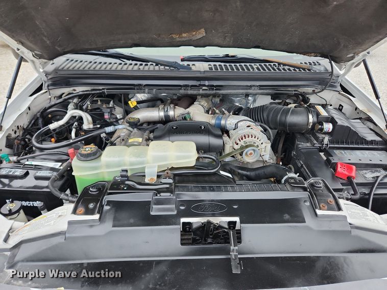 image for item MW9548 2000 Ford F550 Super Duty XL  flatbed truck