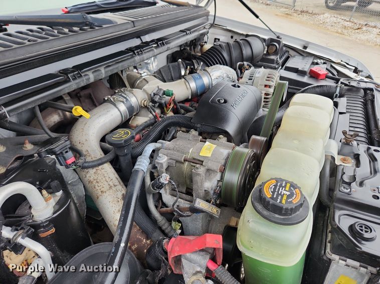 image for item MW9548 2000 Ford F550 Super Duty XL  flatbed truck