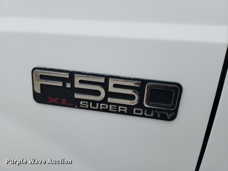 image for item MW9548 2000 Ford F550 Super Duty XL  flatbed truck