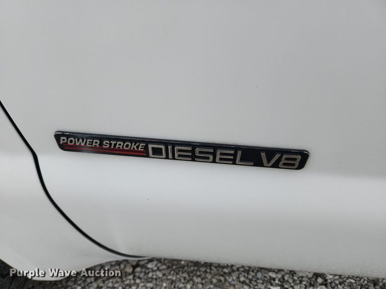 image for item MW9548 2000 Ford F550 Super Duty XL  flatbed truck