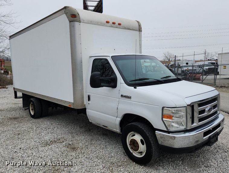 image for item MW9551 2013 Ford E450 Super Duty  box truck