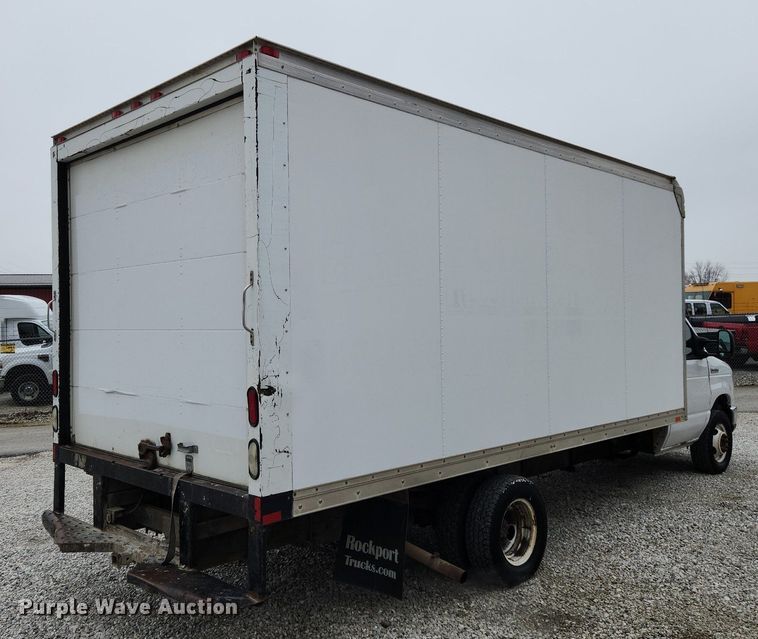 image for item MW9551 2013 Ford E450 Super Duty  box truck