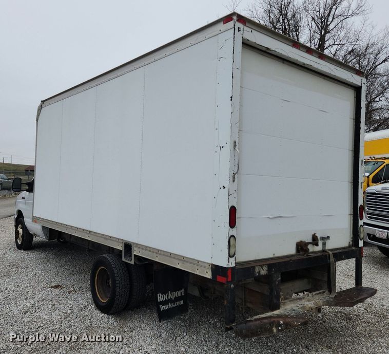 image for item MW9551 2013 Ford E450 Super Duty  box truck