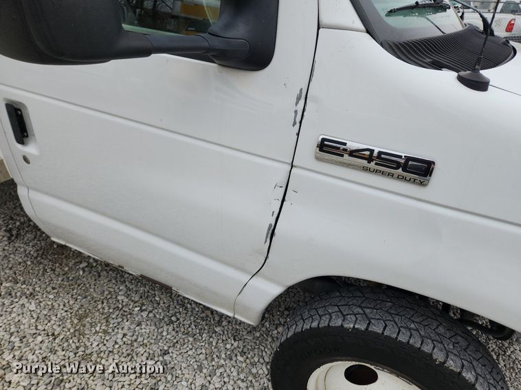 image for item MW9551 2013 Ford E450 Super Duty  box truck