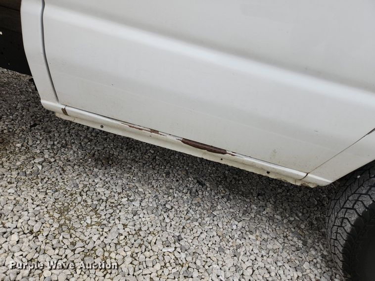 image for item MW9551 2013 Ford E450 Super Duty  box truck