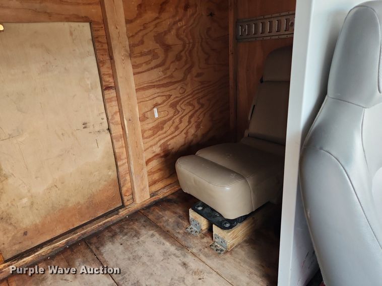 image for item MW9551 2013 Ford E450 Super Duty  box truck