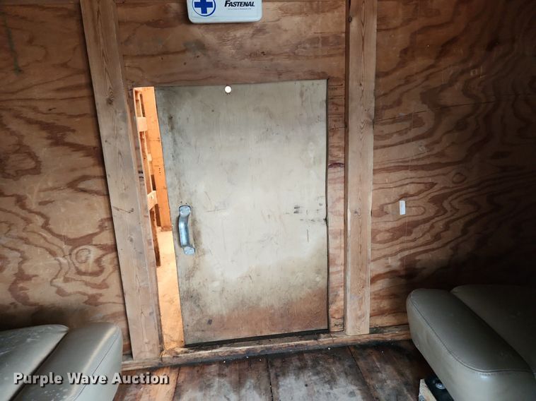 image for item MW9551 2013 Ford E450 Super Duty  box truck