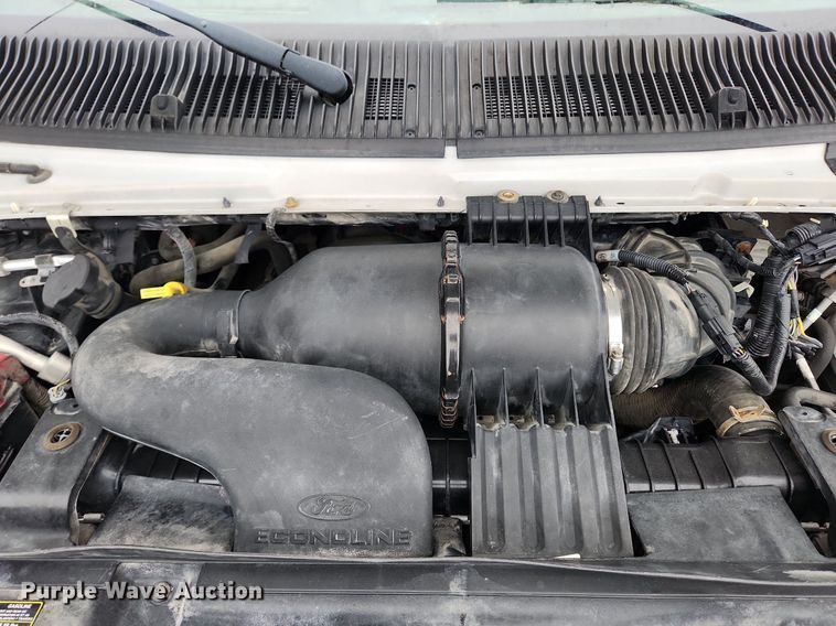 image for item MW9551 2013 Ford E450 Super Duty  box truck