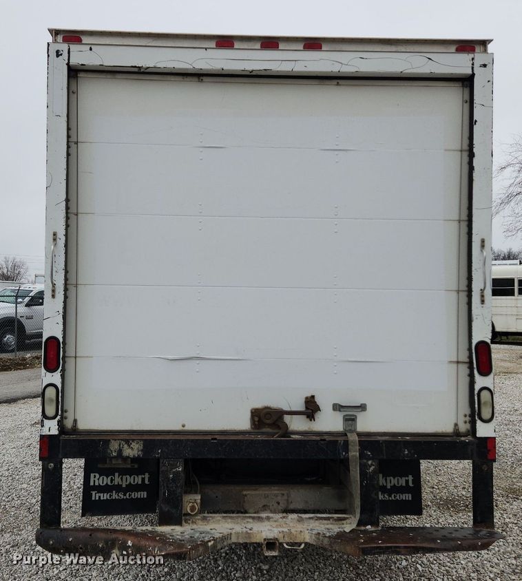 image for item MW9551 2013 Ford E450 Super Duty  box truck