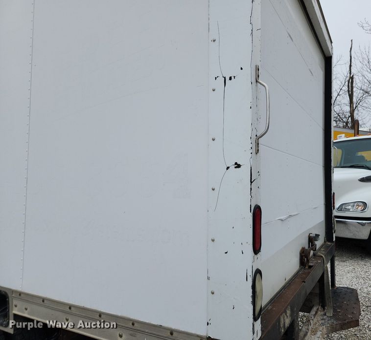 image for item MW9551 2013 Ford E450 Super Duty  box truck