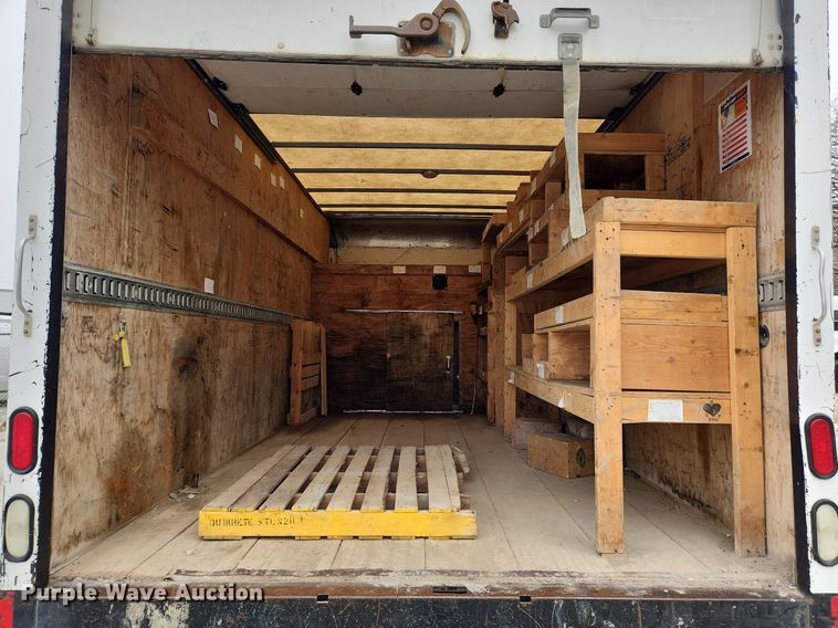 image for item MW9551 2013 Ford E450 Super Duty  box truck