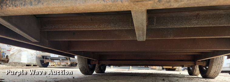 image for item MW9561 2011 Doolittle  enclosed cargo trailer