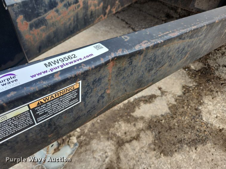 image for item MW9562 2012 Doolittle  enclosed cargo trailer