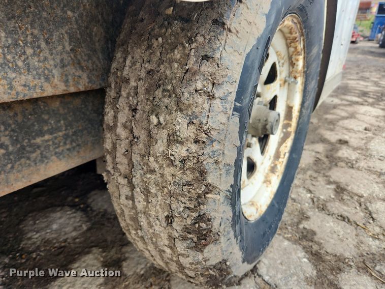 image for item MW9562 2012 Doolittle  enclosed cargo trailer