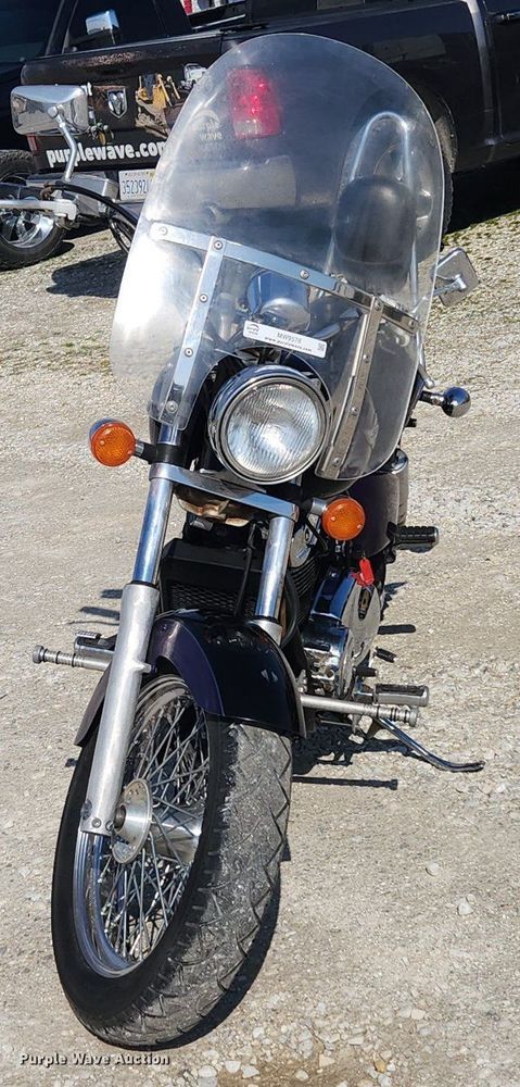 image for item MW9578 1996 Honda Shadow VT1100C2  motorcycle