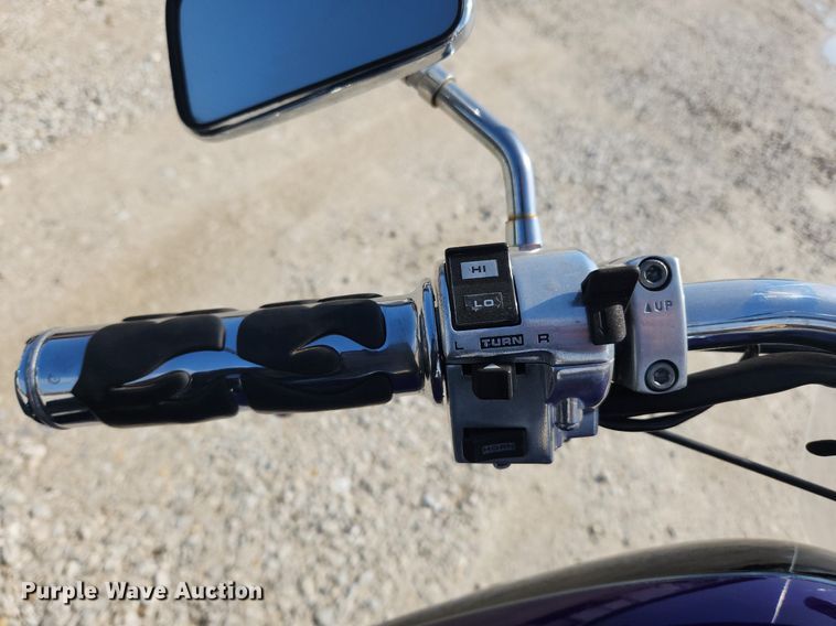 image for item MW9578 1996 Honda Shadow VT1100C2  motorcycle