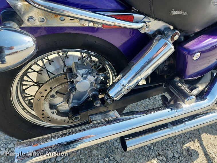 image for item MW9578 1996 Honda Shadow VT1100C2  motorcycle