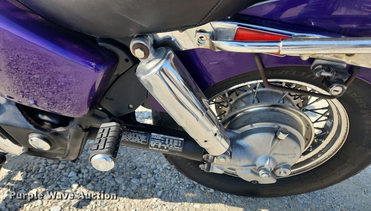 image for item MW9578 1996 Honda Shadow VT1100C2  motorcycle