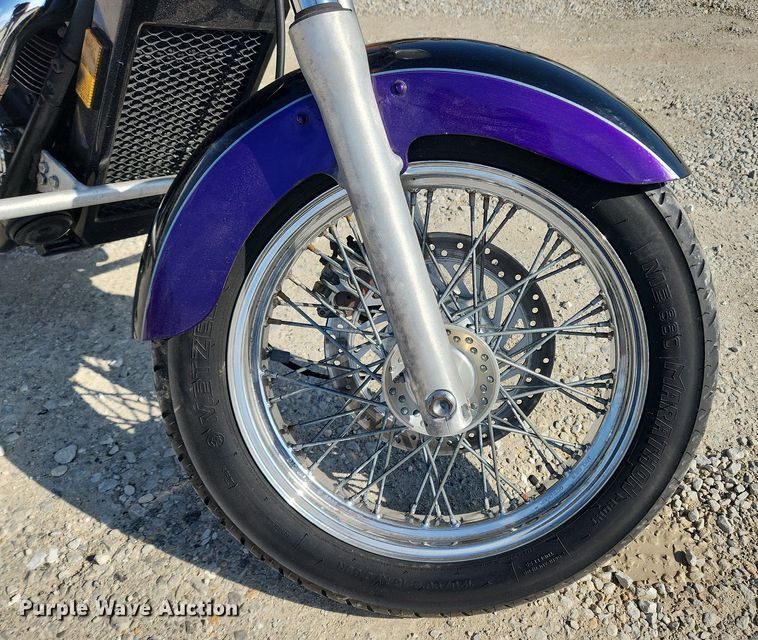 image for item MW9578 1996 Honda Shadow VT1100C2  motorcycle