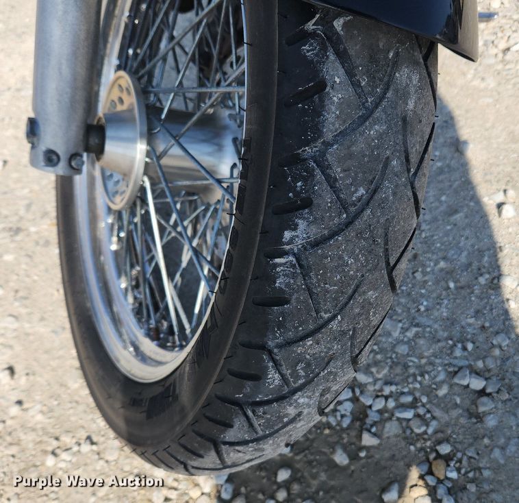 image for item MW9578 1996 Honda Shadow VT1100C2  motorcycle