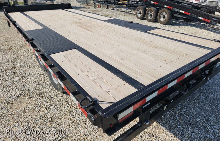 image for item MW9579 2020 Sure-Trac  equipment trailer