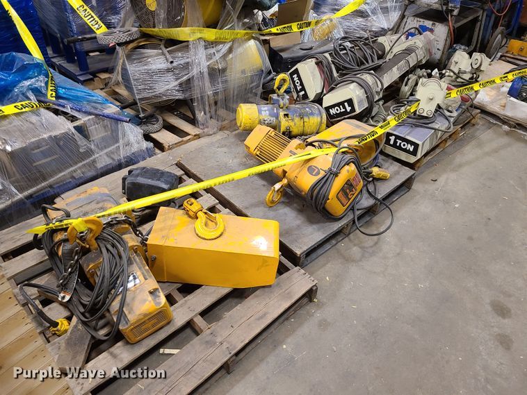 image for item MX9540 (9) hoists