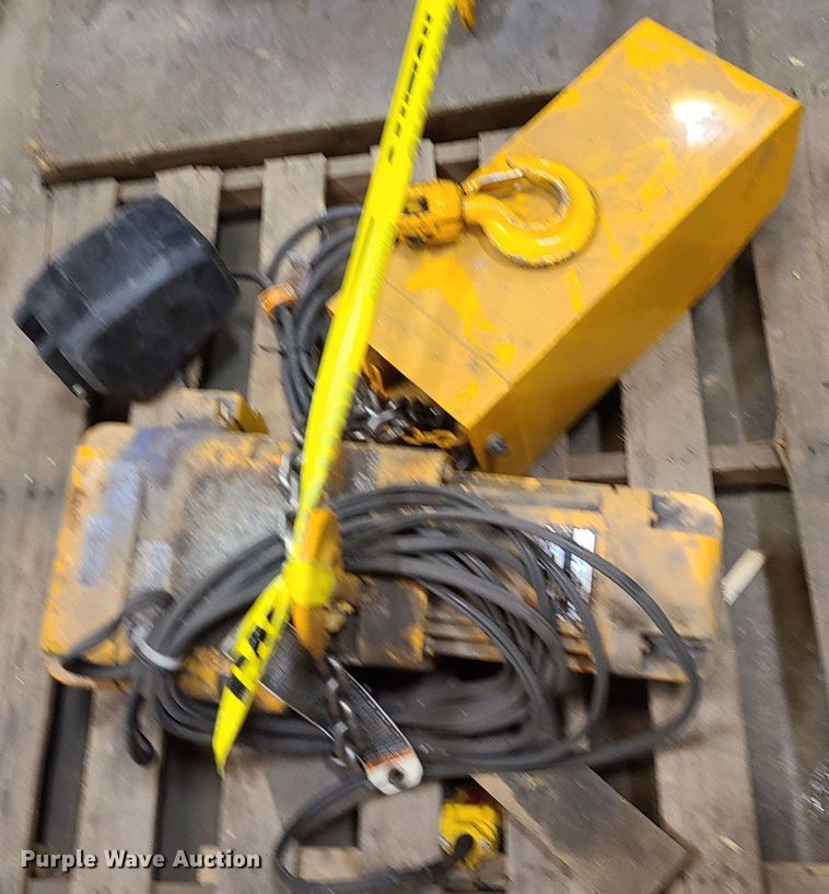 image for item MX9540 (9) hoists