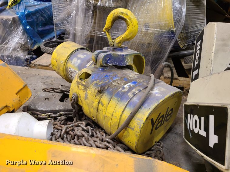 image for item MX9540 (9) hoists