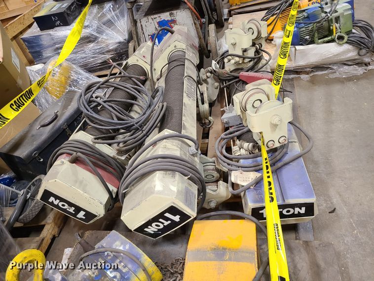 image for item MX9540 (9) hoists