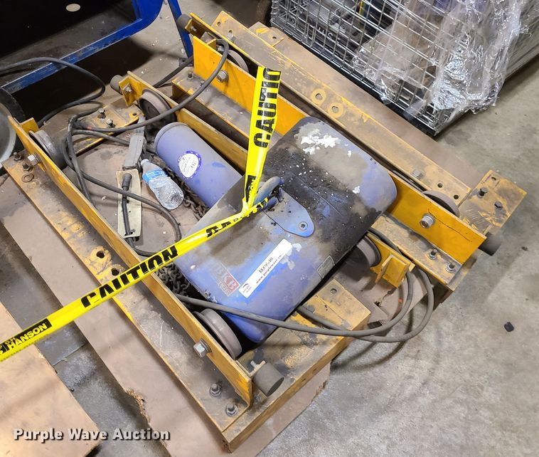 image for item MX9540 (9) hoists