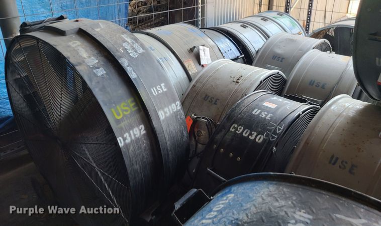 image for item MX9551 Approximately 40 fans