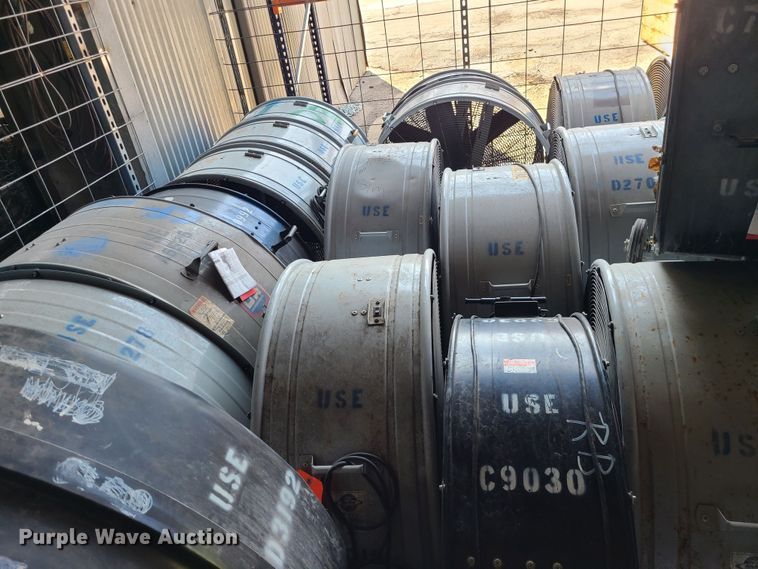 image for item MX9551 Approximately 40 fans