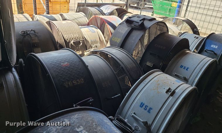 image for item MX9551 Approximately 40 fans